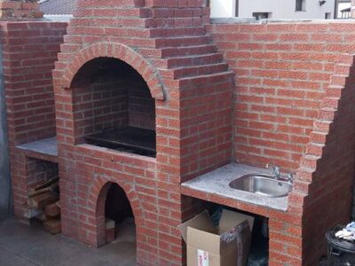 Construcție grătare din cărămidă pentru curți și terase