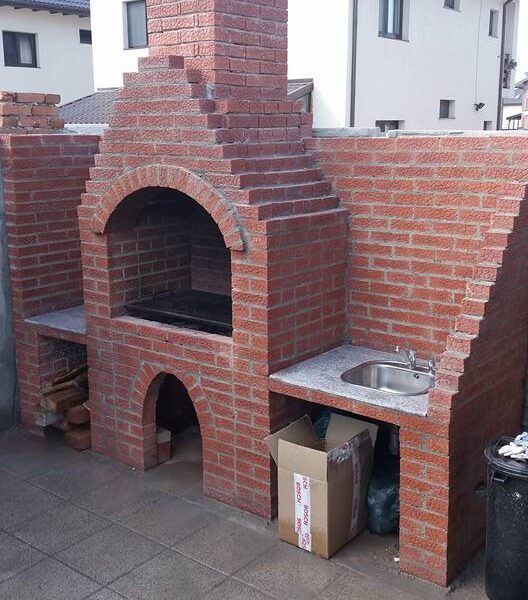 Construcție grătare din cărămidă pentru curți și terase